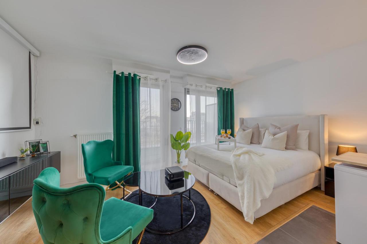 Cinema Moon Luxury - Gare 3Min - Proche Paris Apartment Massy  Exterior photo