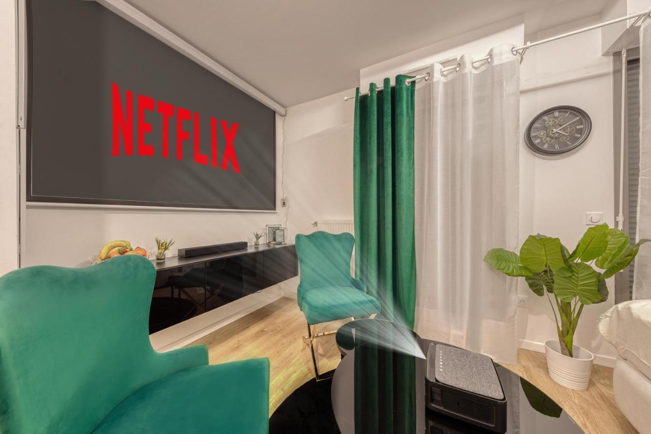 Cinema Moon Luxury - Gare 3Min - Proche Paris Apartment Massy  Exterior photo